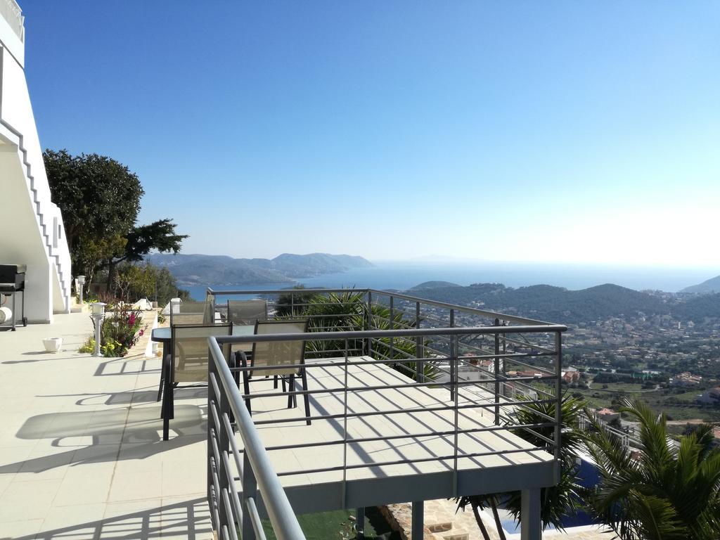Infinity Blue Suite Saronida Bagian luar foto