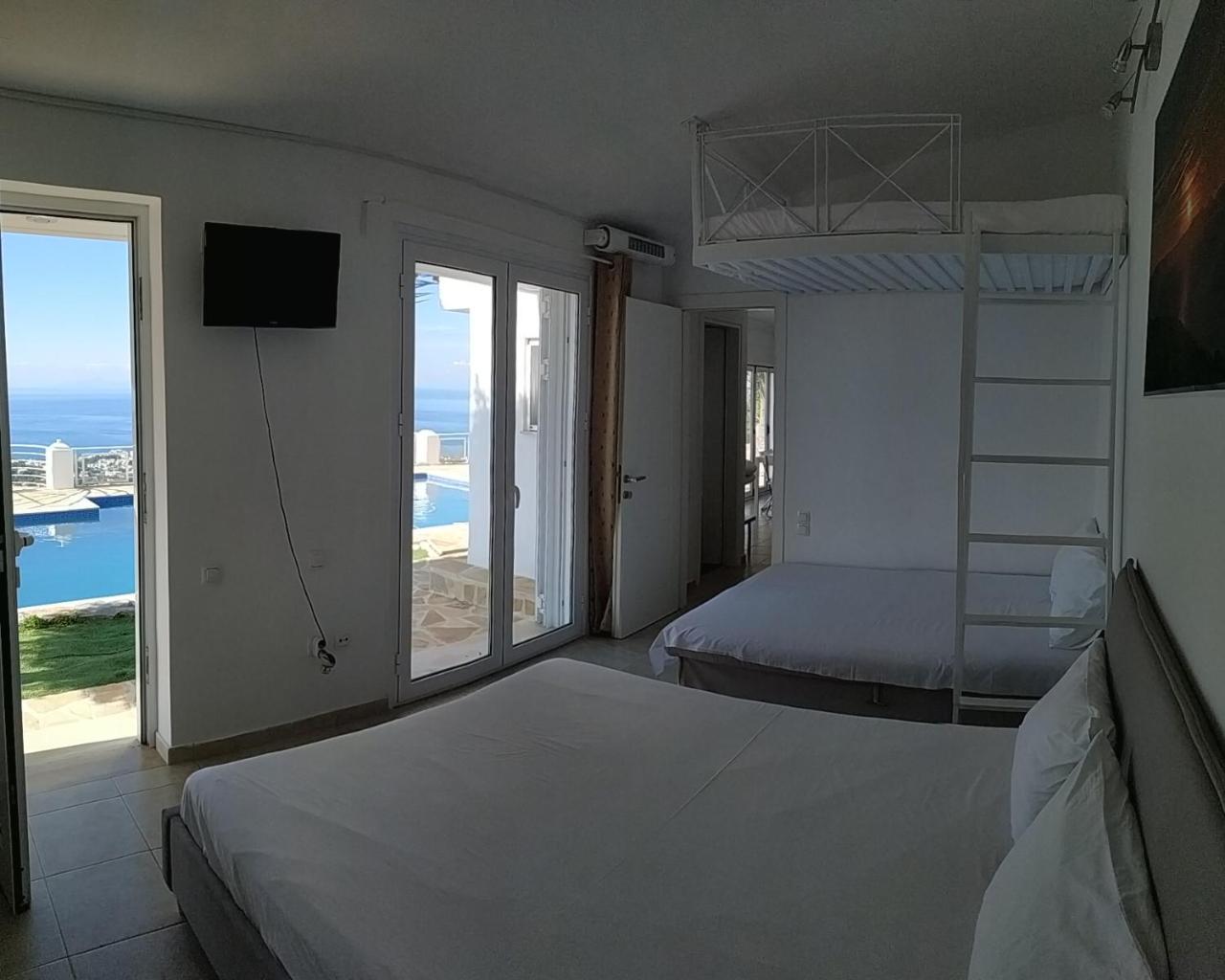 Infinity Blue Suite Saronida Bagian luar foto