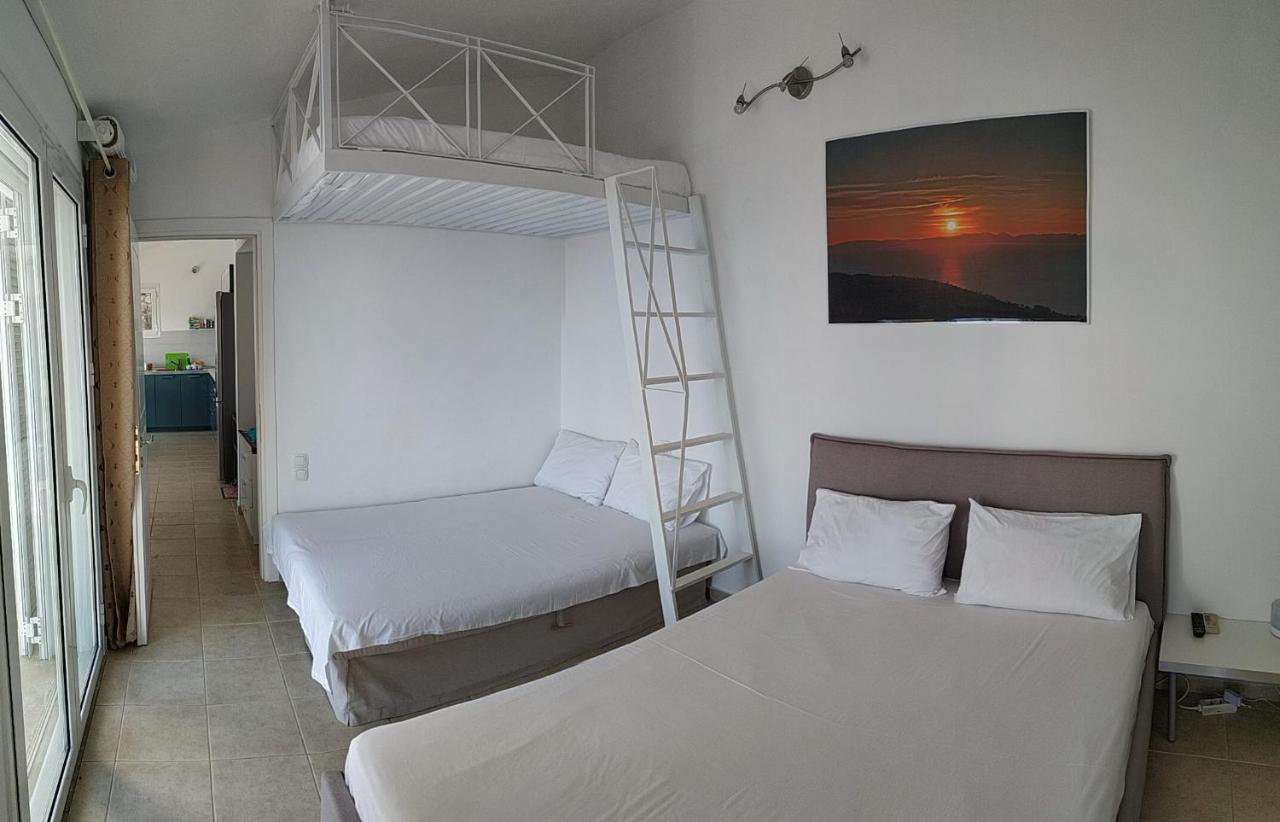 Infinity Blue Suite Saronida Bagian luar foto