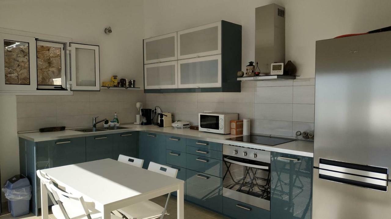 Infinity Blue Suite Saronida Bagian luar foto